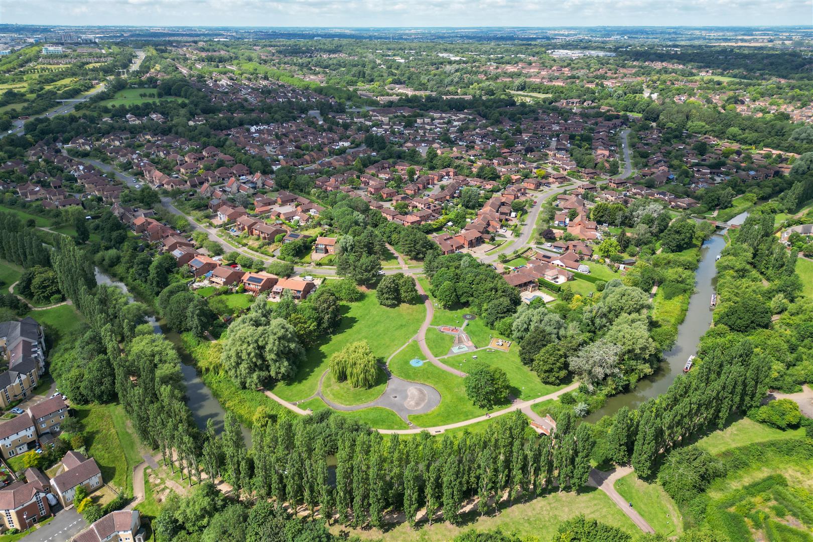 Oakley Gardens., Downhead Park, Milton Keynes